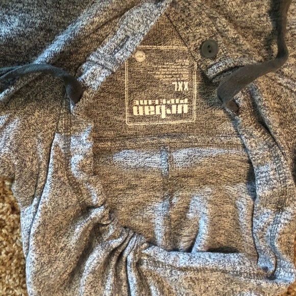 Urban Pipeline thin hoodie - Picture 2 of 2